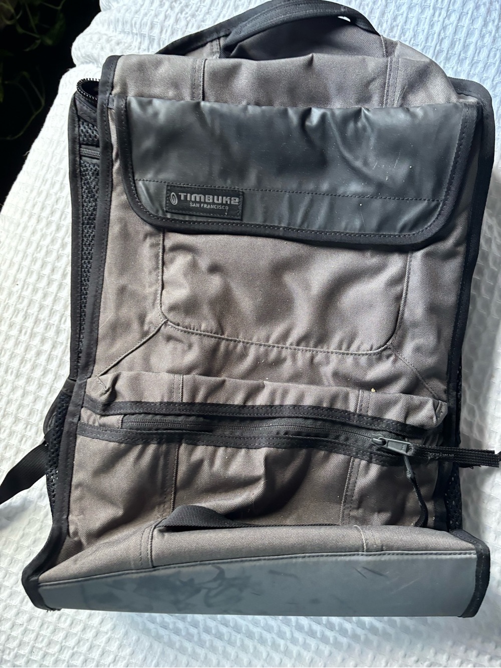 Timbuk2 Gray Muttmove dog backpack